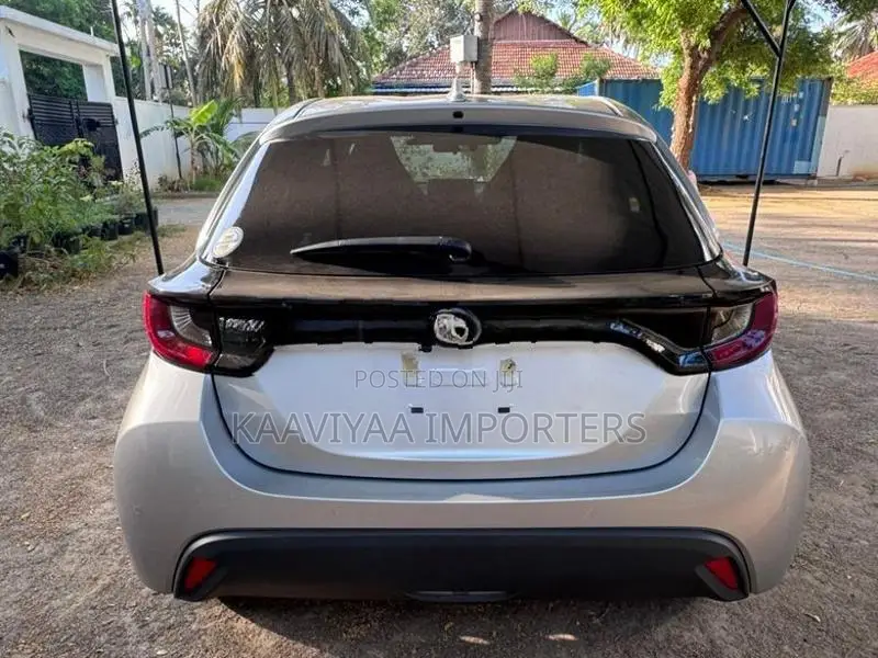 Toyota Yaris X 2024
