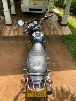 Bajaj CT100 2019