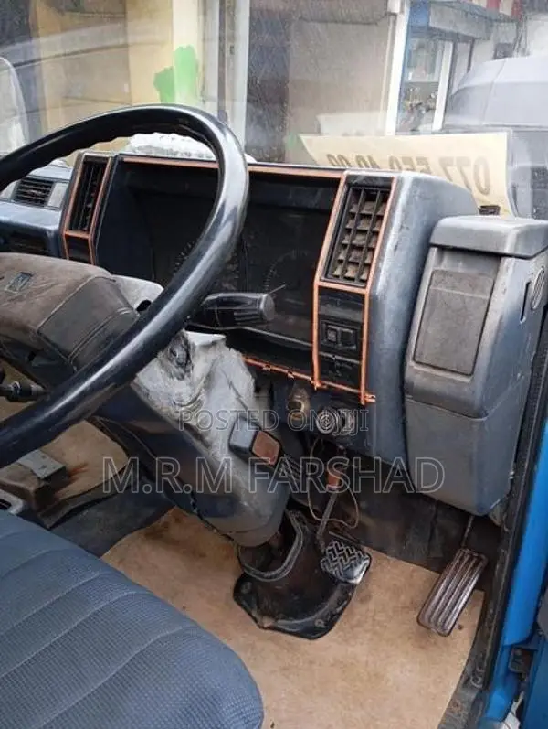 Isuzu Elf 250 1976
