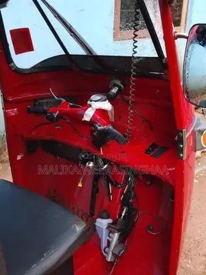 Bajaj RE 2006