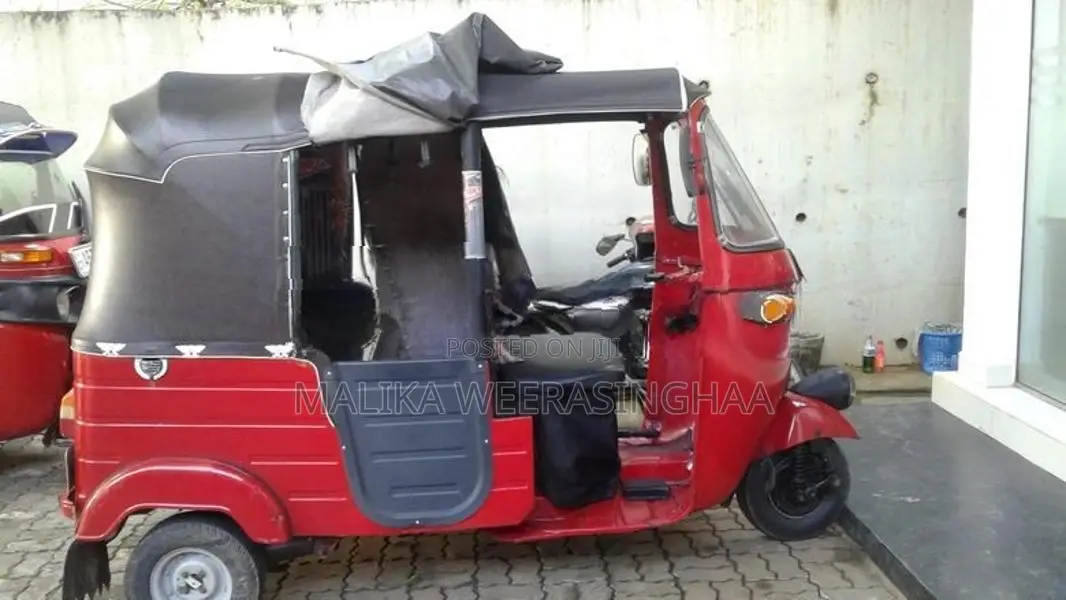 Bajaj RE 2006