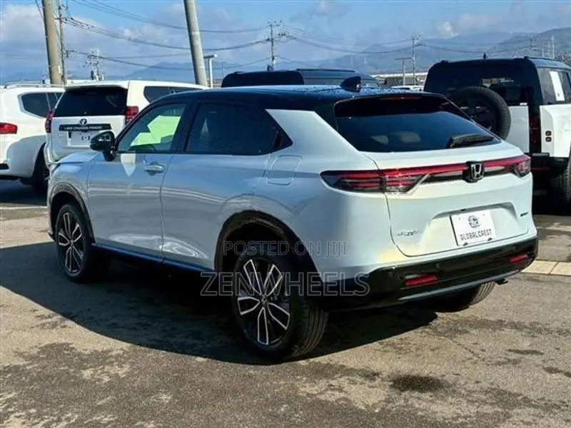 Honda Vezel Z PLAY MOON ROOF 2026