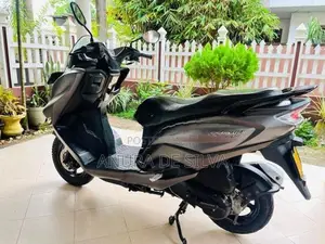 Suzuki Burgman Street 2019