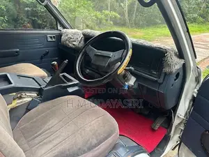 Nissan Largo Vanette Power 1997