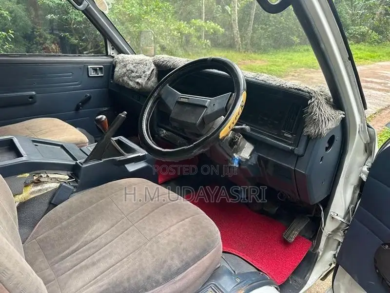 Nissan Largo Vanette Power 1997