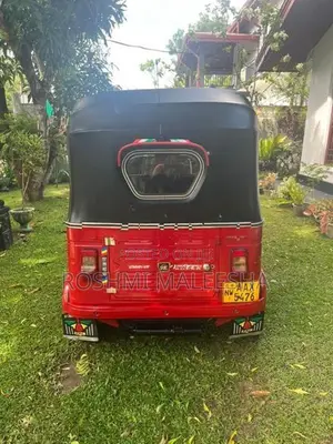 Bajaj RE 2015