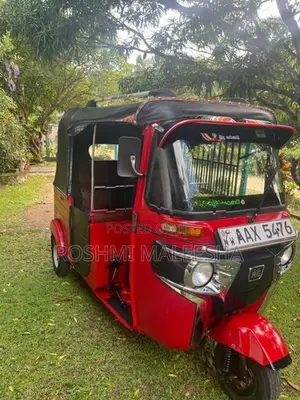 Bajaj RE 2015