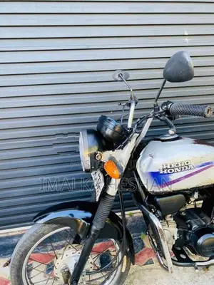 Hero CD 100 2006