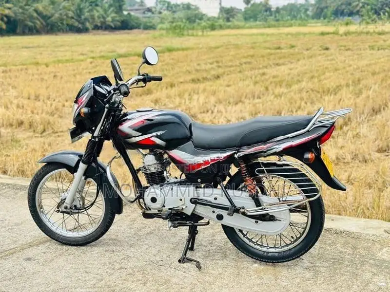Bajaj CT100 2015