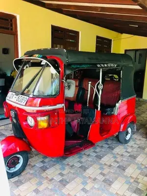 Bajaj RE 2010