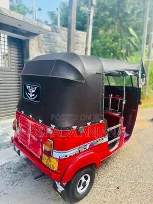 Bajaj RE 2006