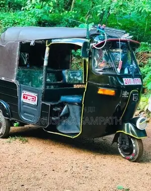 Bajaj RE 1994