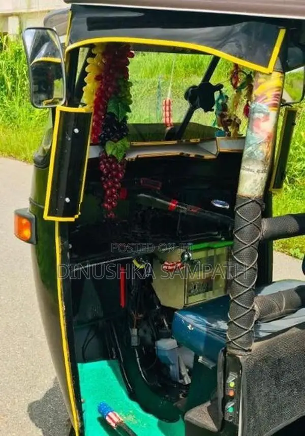 Bajaj RE 1994