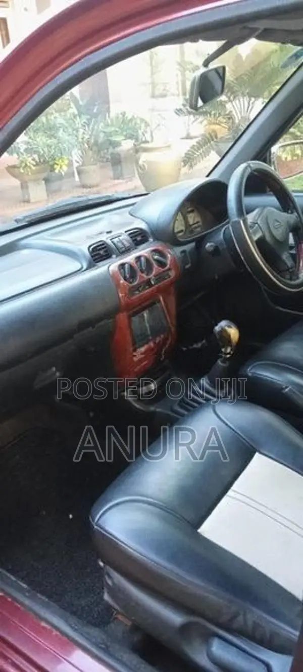 Nissan March K11 2000