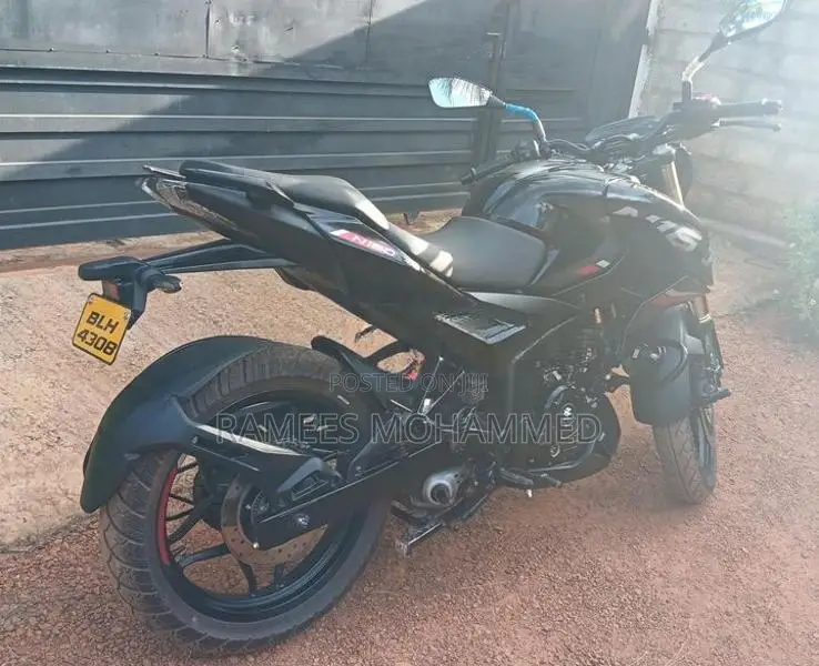 Bajaj Pulsar N160 Premium 2026