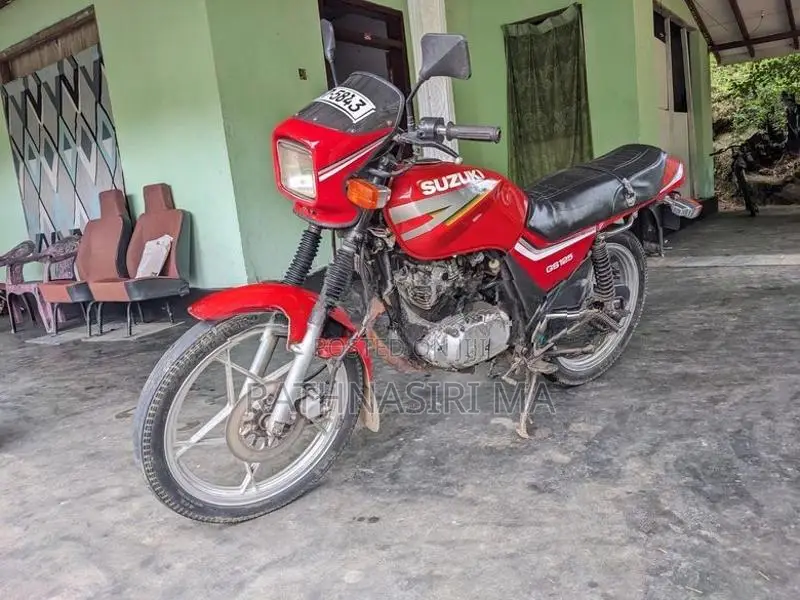 Suzuki GS 125 2004