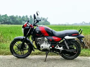 Bajaj V15 2016
