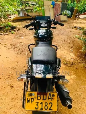 Bajaj Pulsar 180 Pulser 2015