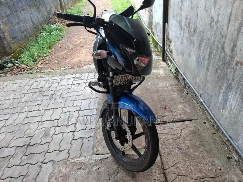 Bajaj Pulsar 150 2015