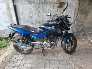 Bajaj Pulsar 150 2015