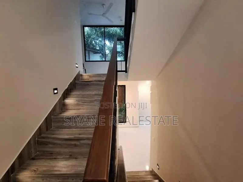 Brand New Super Luxury House for Sale – Dehiwala Hill Street
