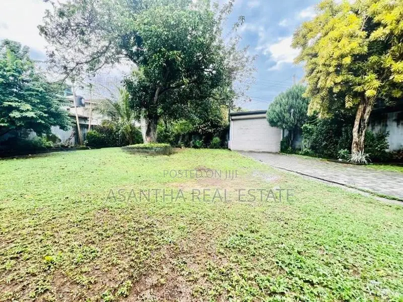 (AF905) 03 Storey House with 25P Land for Sale at Attidiya