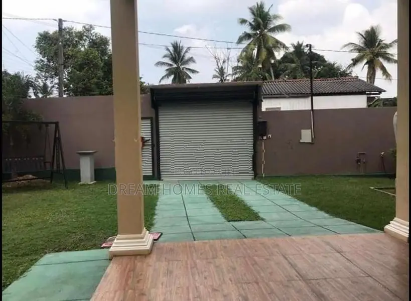 Spacious Modern House for Sale in Makandana, Piliyandala