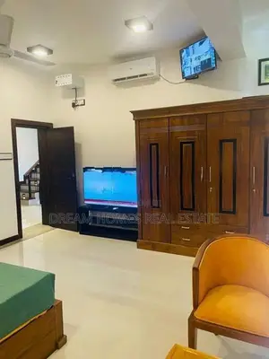 Modern 4 Bedroom House for Sale in Depanama