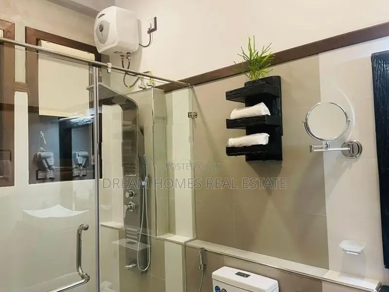 Modern 4 Bedroom House for Sale in Depanama