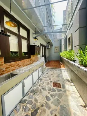 Modern 4 Bedroom House for Sale in Depanama