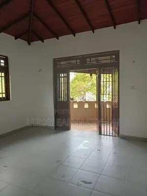 Thalawathugoda 2 Storey Unfurnished House for Rent (MG1339)