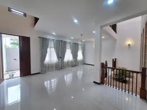 Super Luxury House for Sale in Thalawathugoda