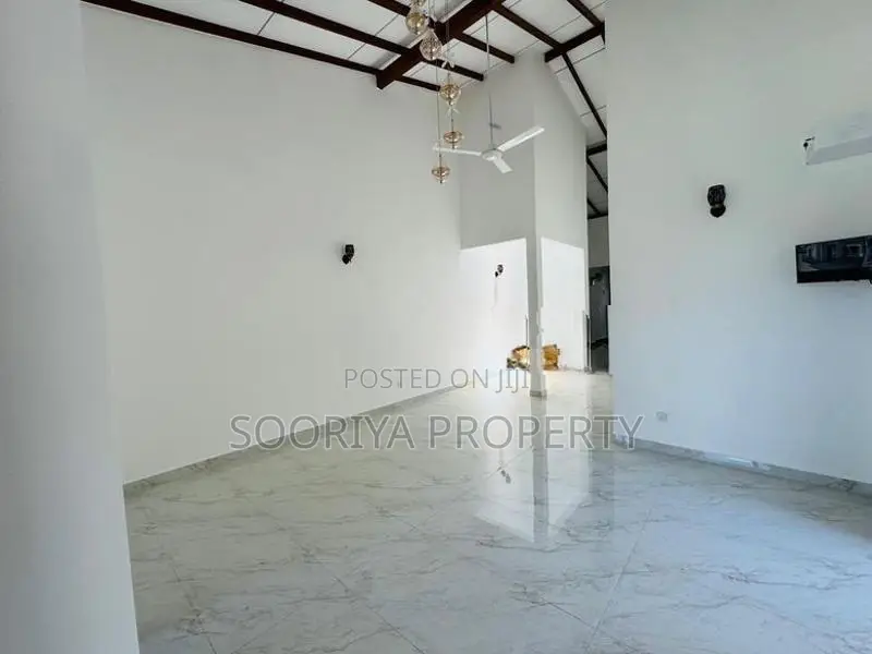 Single Storey Brand New Luxury House for Sale in Piliyandala