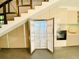 Beautiful Family Home for Sale – Athurugiriya