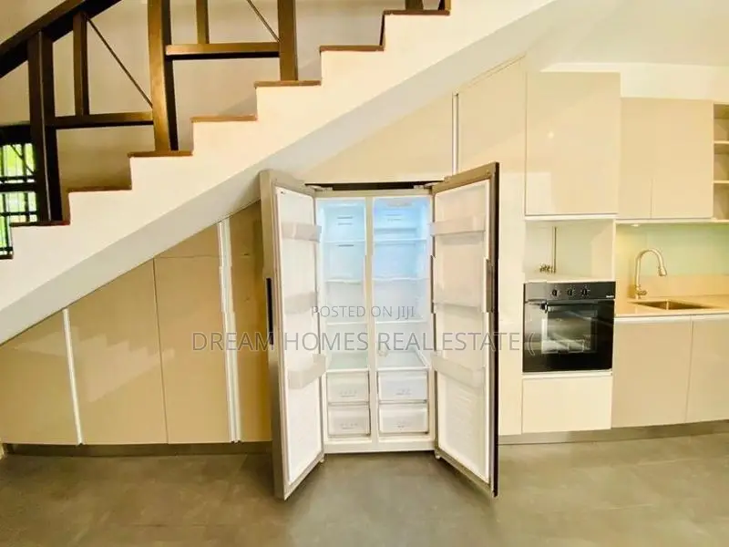 Beautiful Family Home for Sale – Athurugiriya