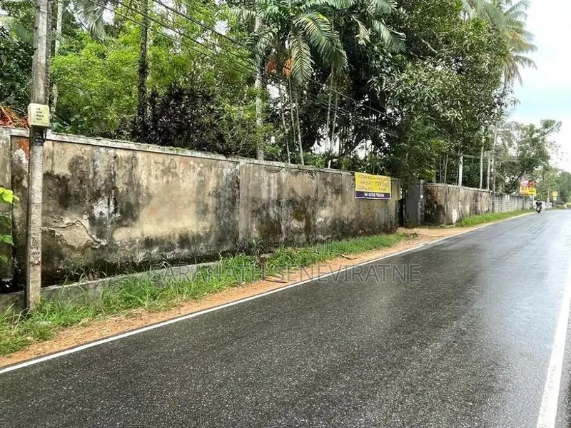 Land for Sale Watareka, Padukka (Near Watareka Station)