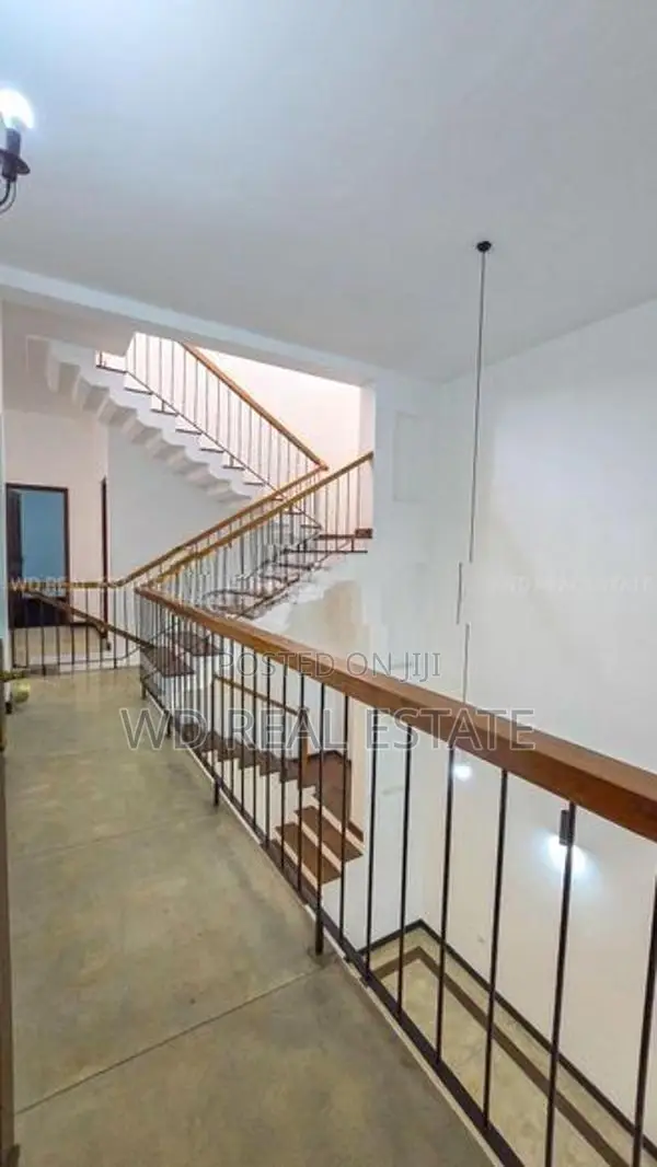 Nawala 8 Perch 3 Storey 5BR Super Luxury House For Sale