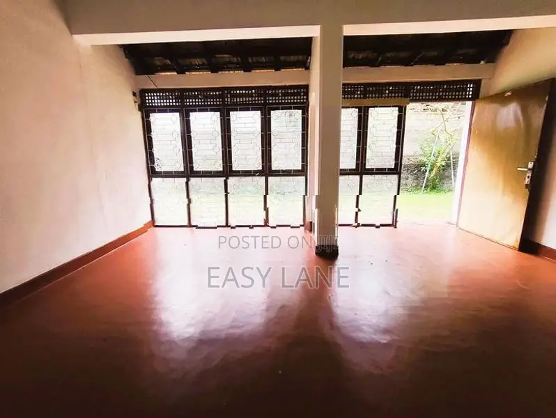 නිට්ටඹුව – රන්පොකුණුගම පර්චස් 18 ක නිවස