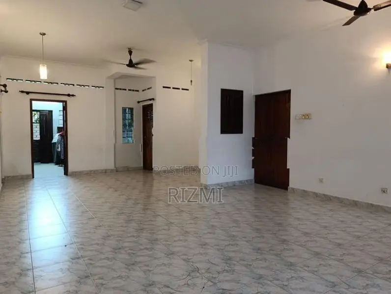 first floor 3BR large house for rent in dehiwala junction