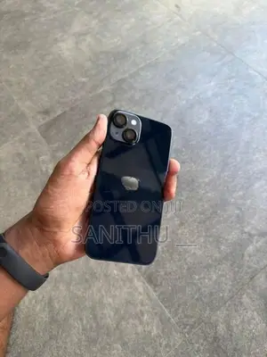 Apple iPhone 13 (Used)