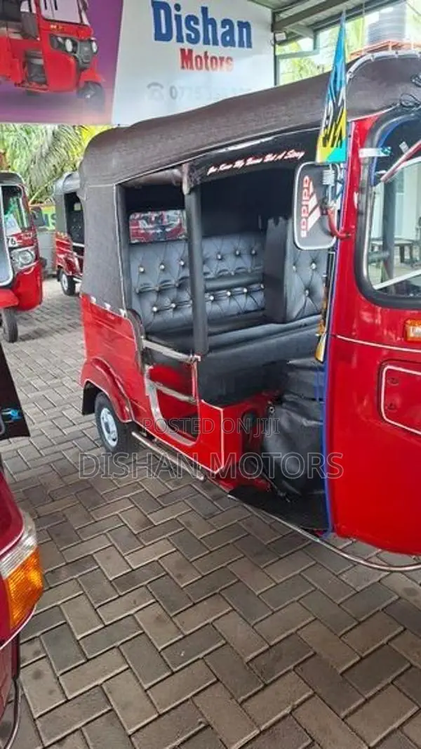 Bajaj RE 4 Stroke 2015
