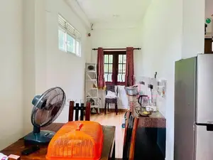 කාපට් පාරට මුහුණලා නිවසක් විකිණීමට Kaduwela