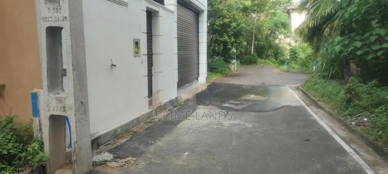 Residential Land for Sale in Thalahena