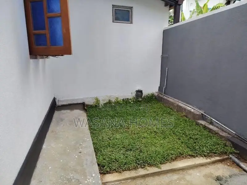 Spacious House for Sale Piliyandala