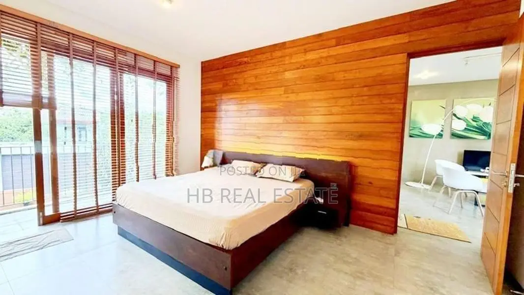 Malabe Super Luxury Three Story House