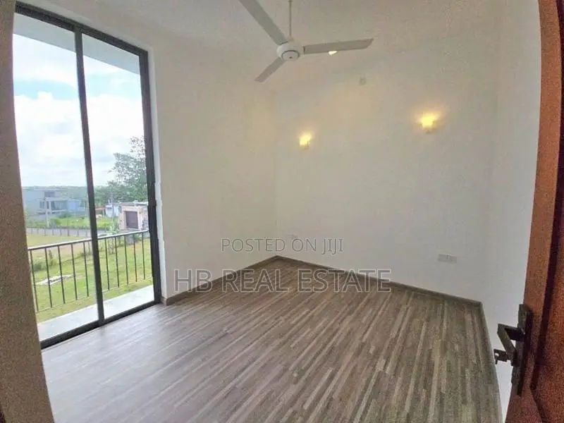Modern Designed Luxury Three Story House For Sale Kesbewa