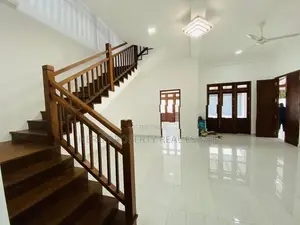 Luxury House for Sale in Athurugiriya