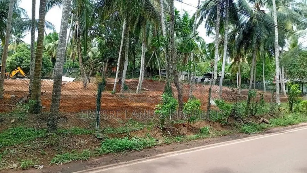 කදාන නගරයට සමීපව අගනා බිම් කොටස් - බටගම