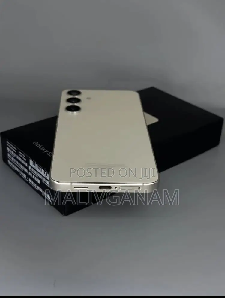 New Samsung Galaxy S24 Plus 256 GB Gold