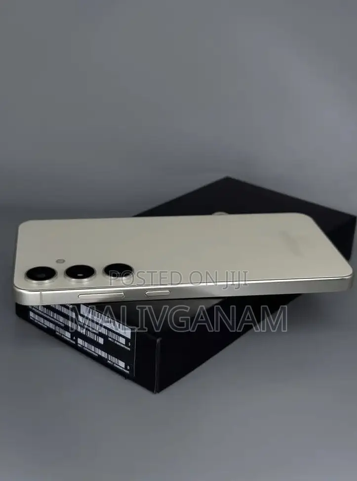 New Samsung Galaxy S24 Plus 256 GB Gold